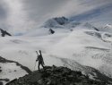 100 višincev navzgor na ledenik Alphubel - v ozadju Rimpfischhorn 4199m